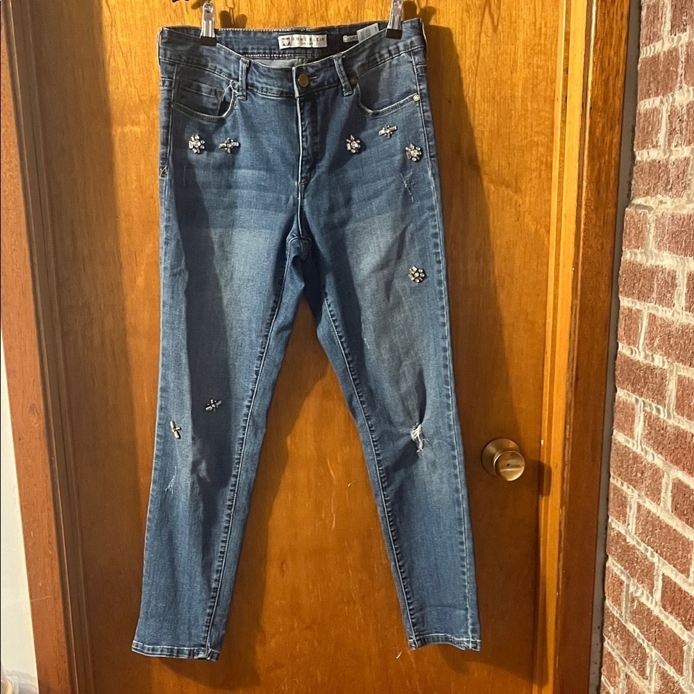 Anne Klein Dark Blue Skinny Jeans with Embellishments Size 4